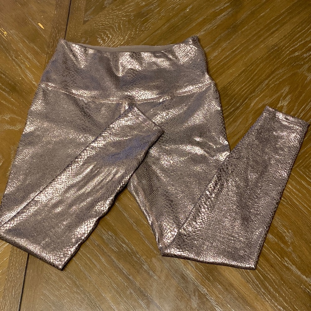 Beyond Yoga Viper High Waisted Midi Leggings Size M